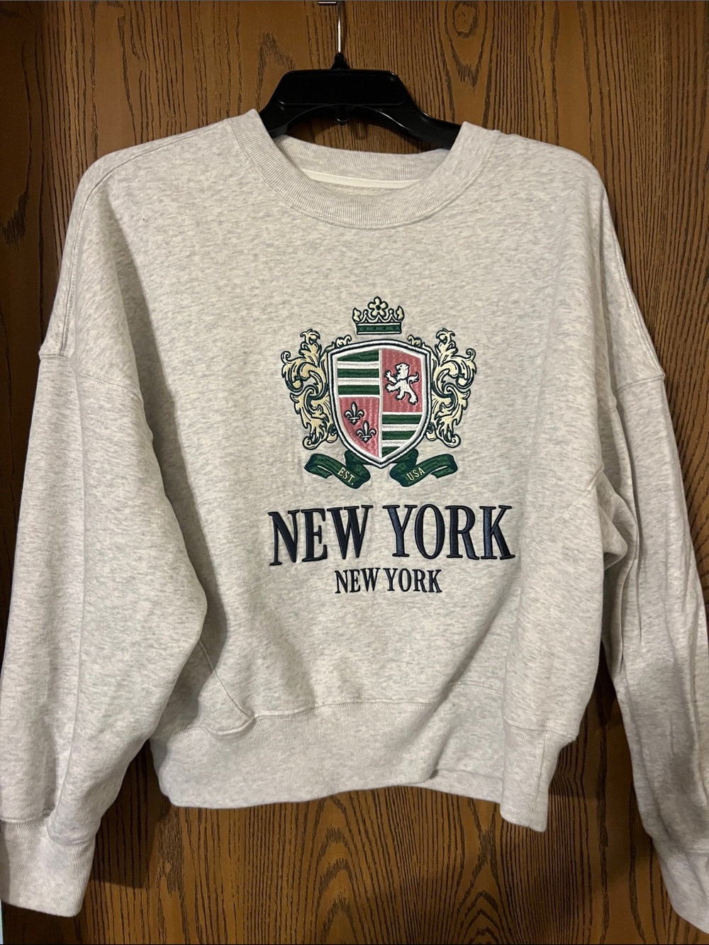 Abercrombie & Fitch Light Gray Cropped Crewneck Sweatshirt